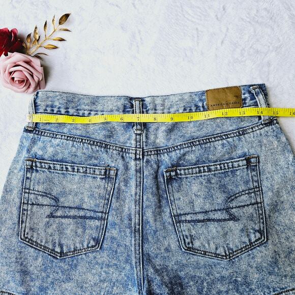 American Eagle Acid Wash High Rise Boho Festival Denim Mom Short Size 4 - Picture 8 of 11